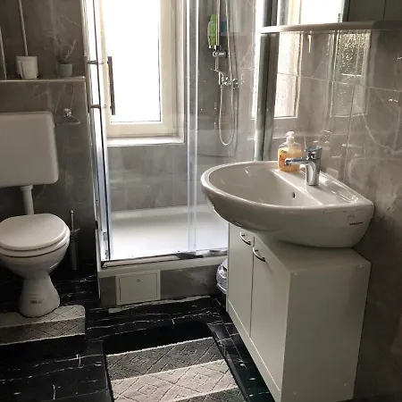 Privatunterkunft M/p *